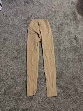 NVGTN High-Waist Nude/Tan Leggings